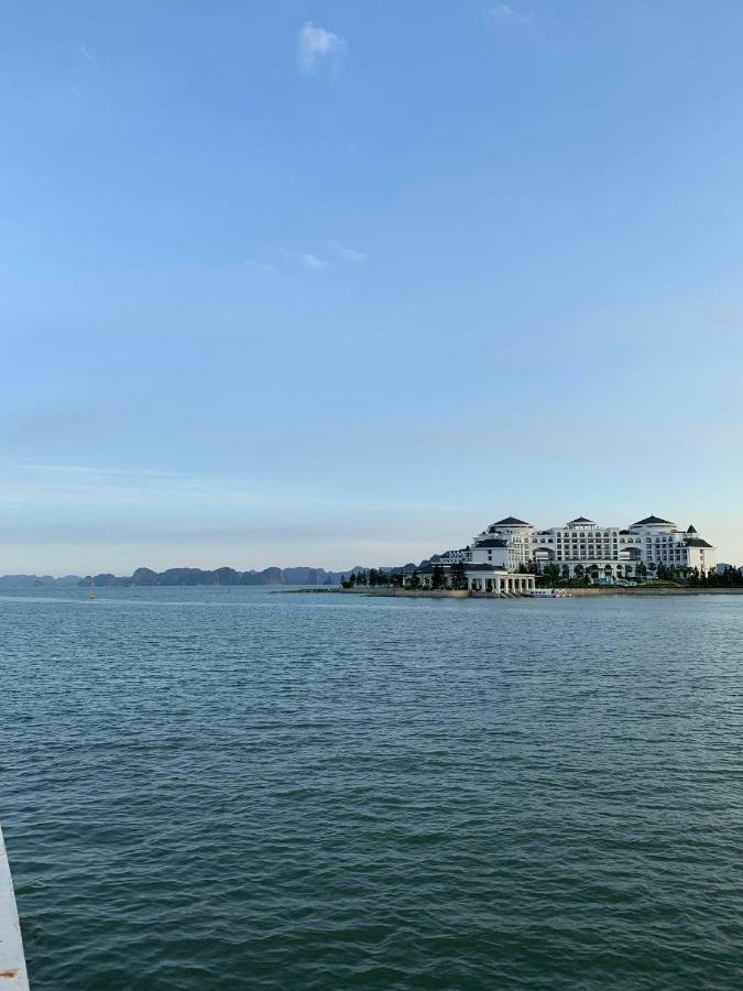 Manchester Hotel Ha Long Eksteriør bilde