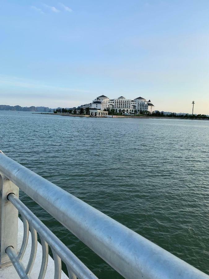 Manchester Hotel Ha Long Eksteriør bilde